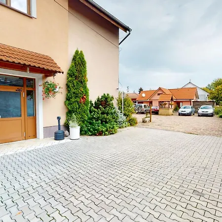 Guest house Rusovsky 2*
