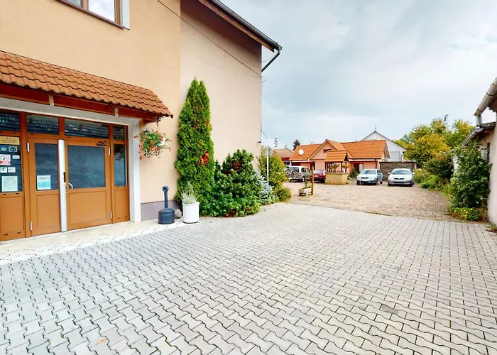 Guest house Rusovsky 2*