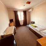 Rusovsky Penzión pre hostí 2*